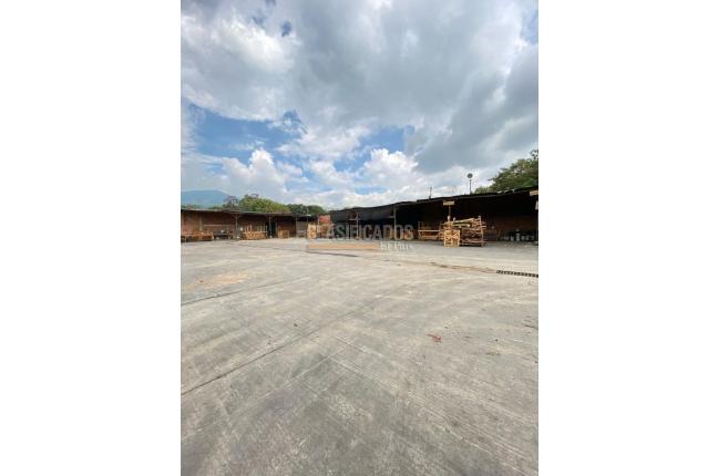 Locales y Bodegas, Venta, Yumbo - $2.200.000