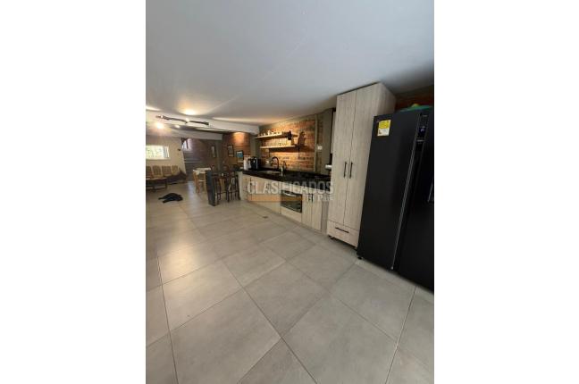 Apartamentos, Venta, Miraflores - $445.000.000