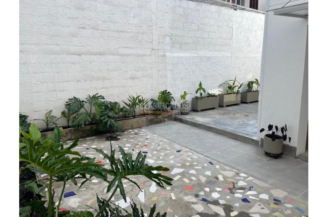 Locales y Bodegas, Alquiler, Champagñat - $1.250.000