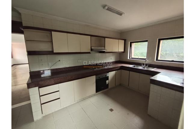 Apartamentos, Alquiler en Ciudad Jardín