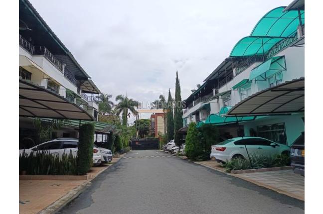 Casas, Venta en Primero de Mayo