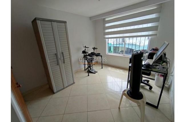 Casas, Venta, Primero de Mayo - $760.000.000