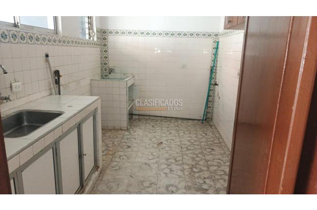 Apartamentos, Alquiler, Santa Anita - $900.000