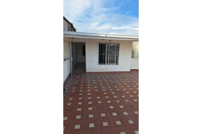 Apartamentos, Alquiler, El Jardín - $1.000.000