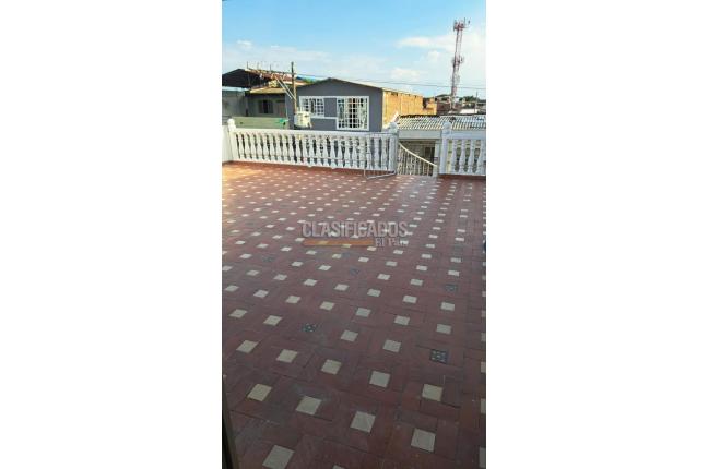 Apartamentos, Alquiler, El Jardín - $1.000.000