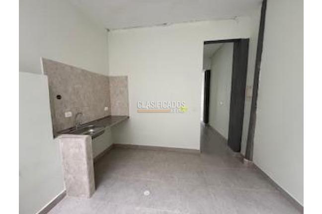 Locales y Bodegas, Alquiler, Eucarístico - $3.900.000