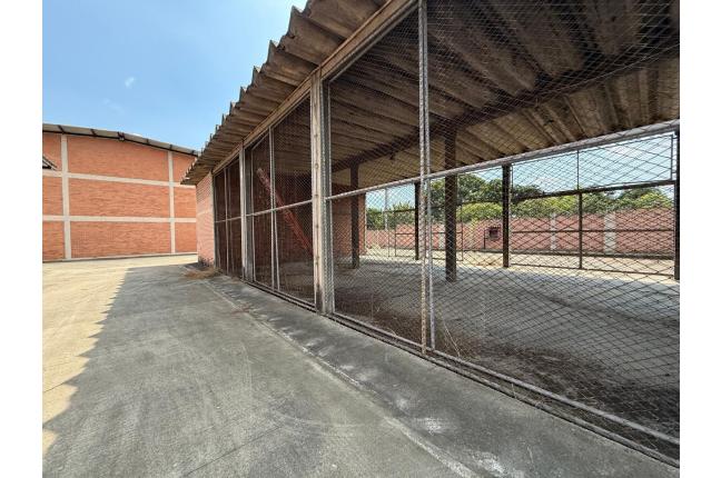 Locales y Bodegas, Venta, Acopi - $7.000.000.000