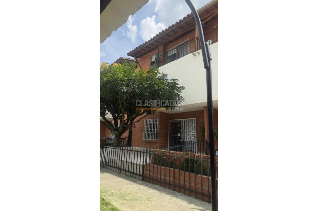 Casas, Venta en Hacienda Parque