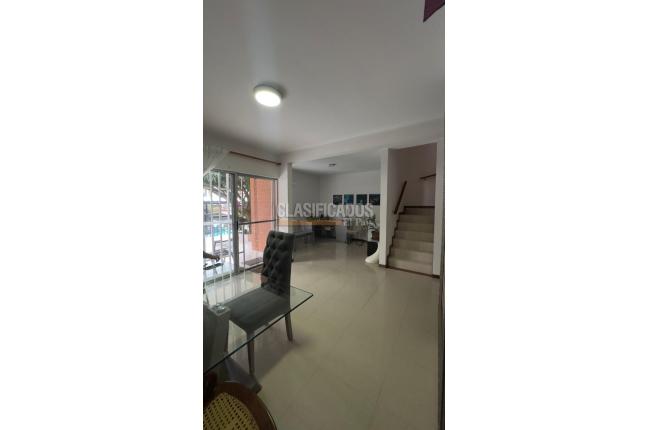 Casas, Venta en Hacienda Parque