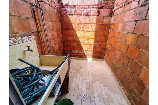 Casas, Venta, Ginebra - $280.000.000