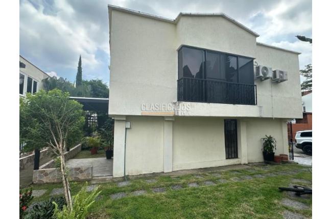 Casas, Venta en La Flora