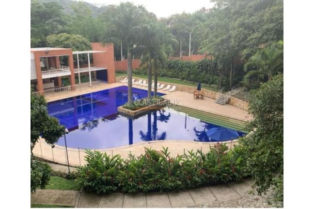 Apartamentos, Venta, Aguacatal - $1.400.000.000