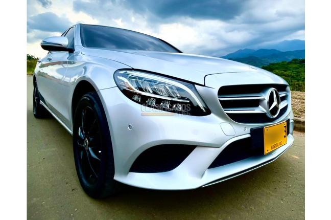 Mercedes Benz 180 2019