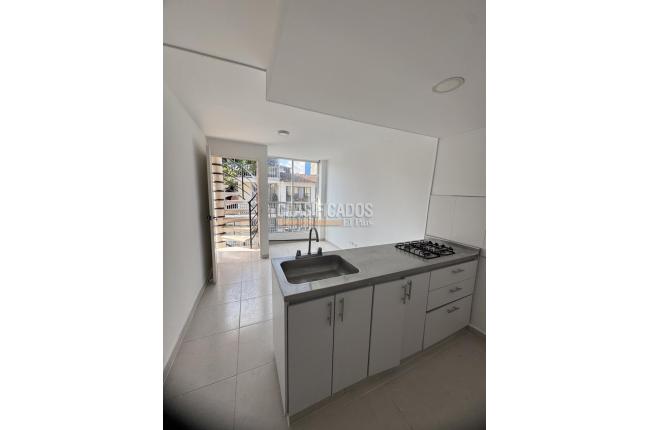 Apartamentos, Alquiler, El Guabal - $870.000
