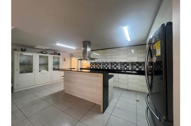 Casas, Venta, Prados del Limonar - $1.600.000.000