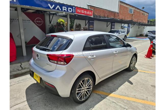 Kia Rio 2021 - $61.900.000