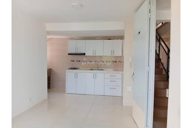 Apartamentos, Alquiler, Poblado Campestre - $850.000