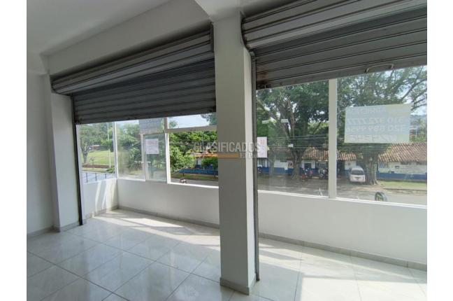 Locales y Bodegas, Alquiler, Caldas - $2.200.000