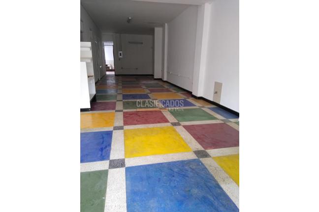 Locales y Bodegas, Alquiler, Bretaña - $2.000.000