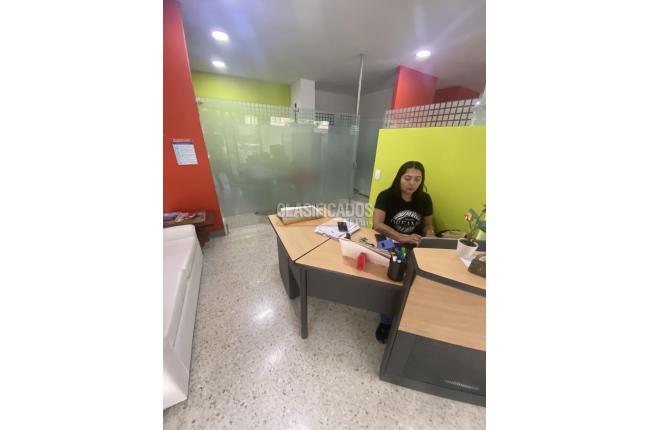Oficinas y Consultorios, Alquiler, Capri - $700.000