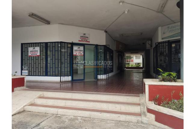 Locales y Bodegas, Alquiler, Capri - $3.900.000