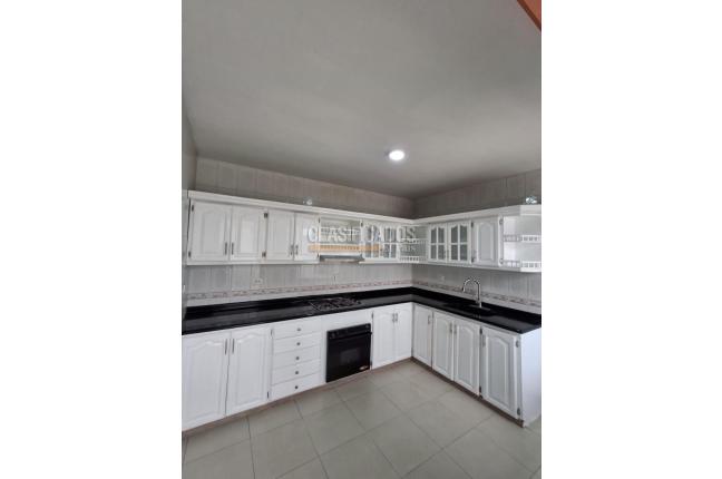Casas, Venta, El Cedro - $400.000.000