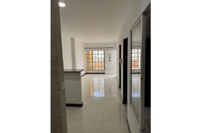 Apartamentos, Alquiler, El Trébol - $850.000