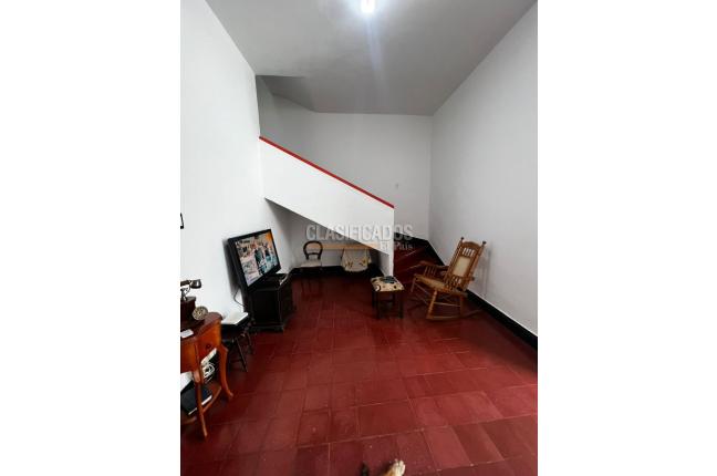 Casas, Venta, Miraflores - $650.000.000