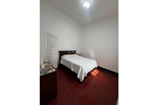 Casas, Venta, Miraflores - $650.000.000