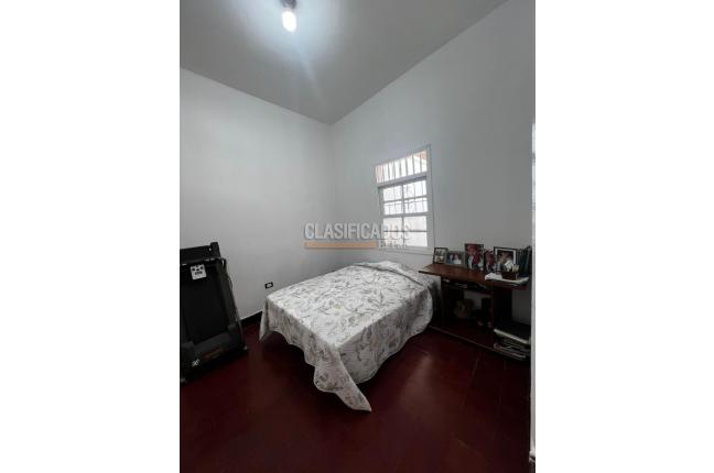 Casas, Venta, Miraflores - $650.000.000