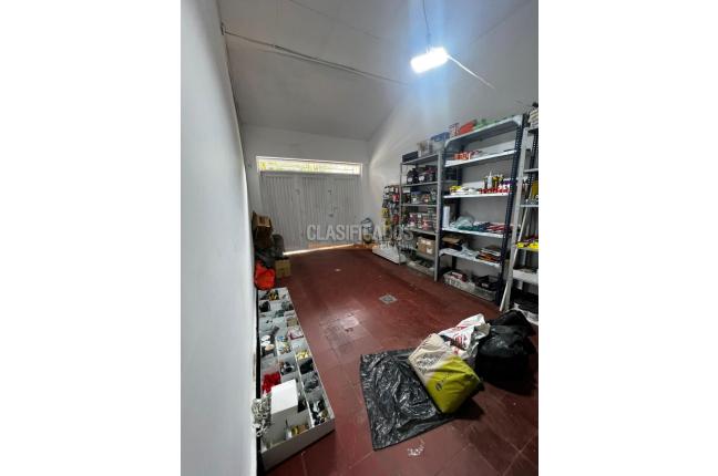 Casas, Venta, Miraflores - $650.000.000