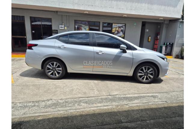 Nissan Versa 2021 - $61.900.000