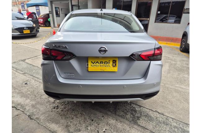 Nissan Versa 2021 - $61.900.000