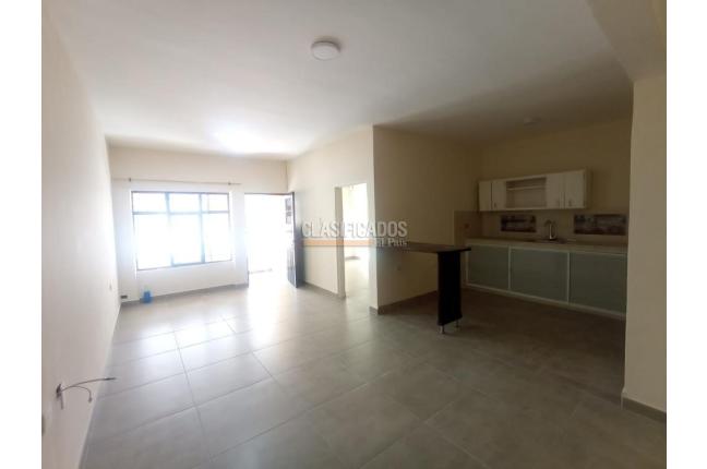 Casas, Alquiler, Nápoles - $1.050.000