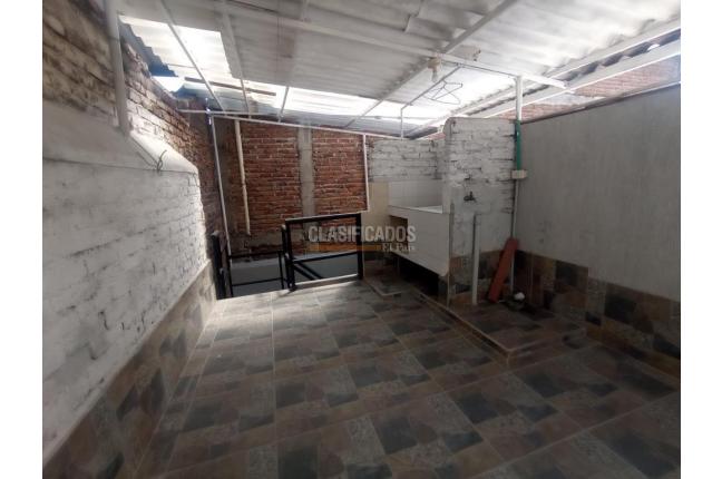 Casas, Alquiler, Nápoles - $1.050.000