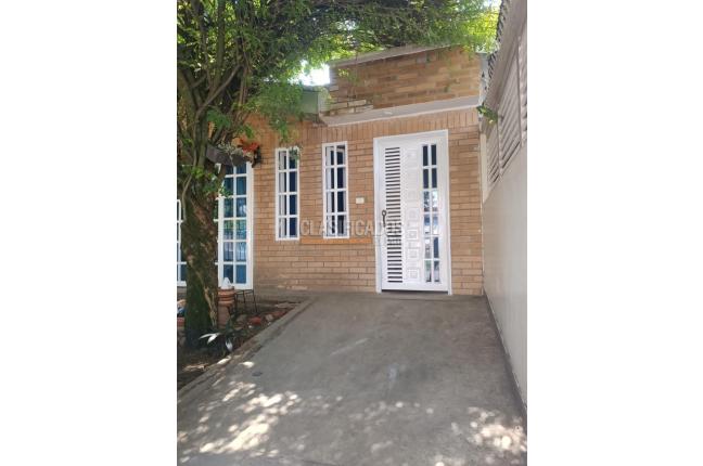 Apartaestudios, Alquiler, Vipasa