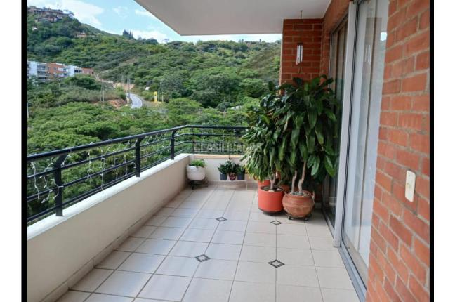 Apartamentos, Venta, Cristales - $710.000.000