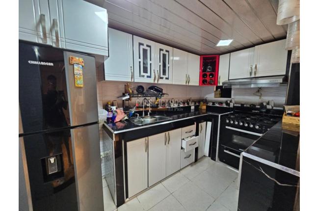 Casas, Alquiler, Bogotá - $9.000.000