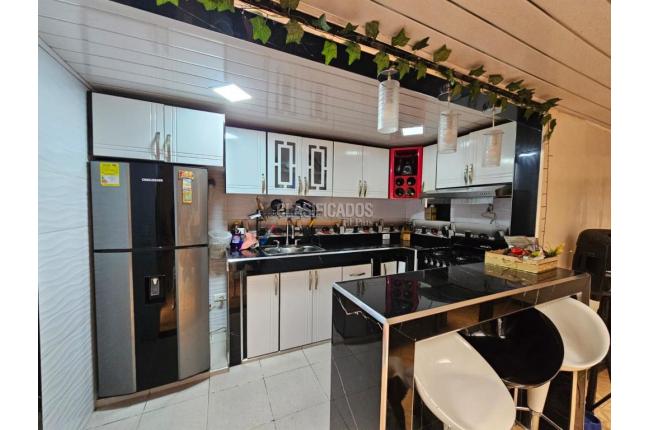 Casas, Alquiler, Bogotá - $9.000.000