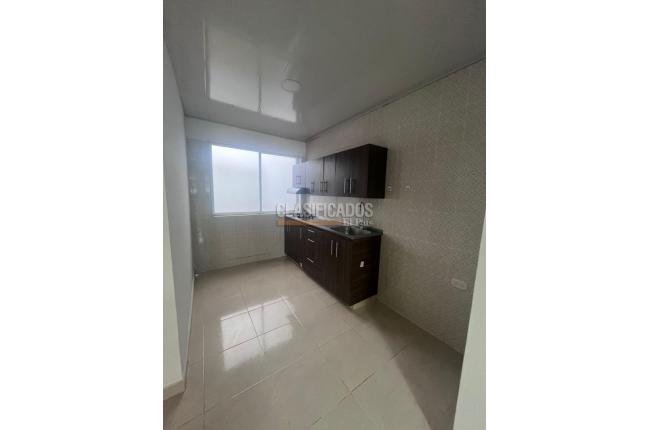 Apartamentos, Alquiler, Colseguros - $1.200.000