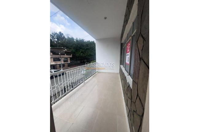 Apartamentos, Alquiler, Colseguros - $1.200.000