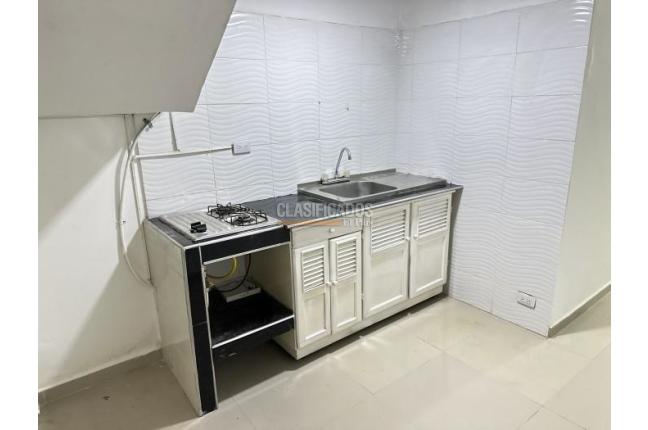 Apartaestudios, Alquiler, El Lido - $600.000