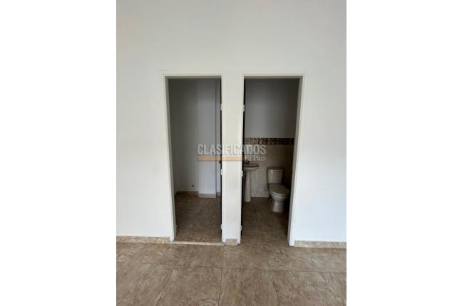 Locales y Bodegas, Alquiler, Prados del Norte - $6.000.000