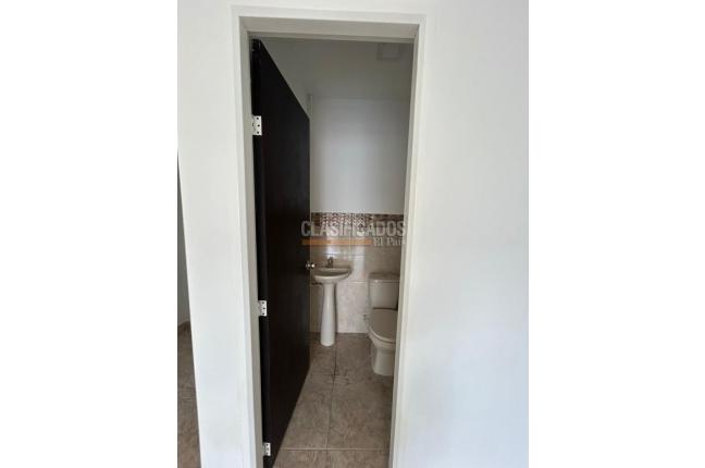 Locales y Bodegas, Alquiler, Prados del Norte - $6.000.000