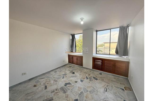 Apartamentos, Alquiler, Granada - $3.300.000