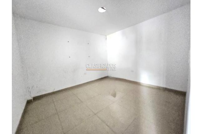 Locales y Bodegas, Alquiler, Prados del Norte - $9.000.000