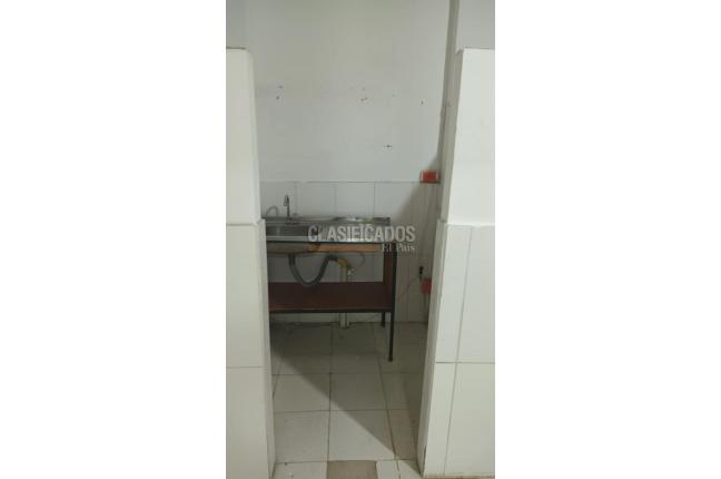 Locales y Bodegas, Alquiler, Cristóbal Colón - $2.800.000