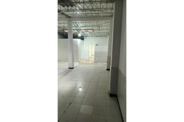 Locales y Bodegas, Alquiler, Cristóbal Colón - $2.800.000