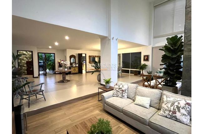 Casas, Venta, Riberas de las Mercedes - $2.500.000.000