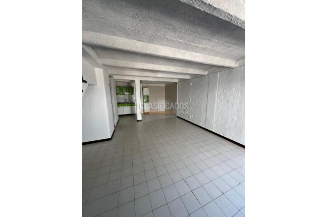 Casas, Alquiler, Villa del Prado - $850.000